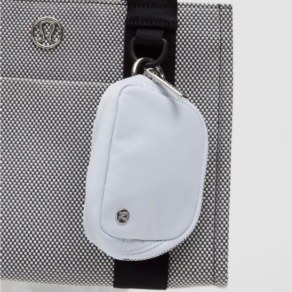 Lululemon Everywhere Belt Bag Nano - Starch Blue - NWT - Picture 3 of 7